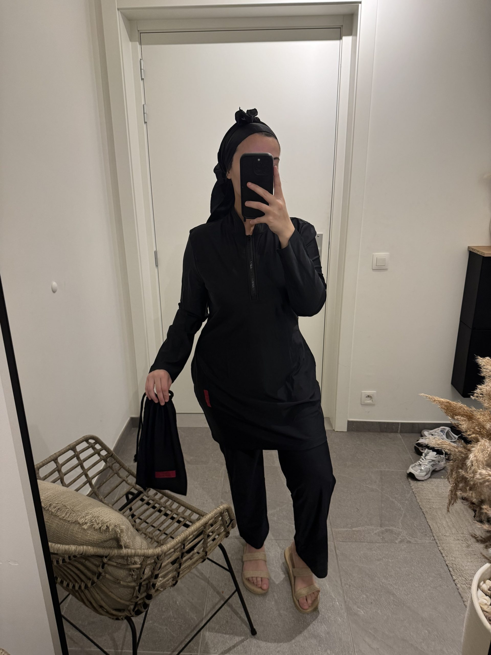 Burkini 4 pièces - Black and Red – Image 2